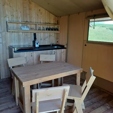 Glamping Podere Angiotto Lavanda Campo de lujo Magliano in Toscana