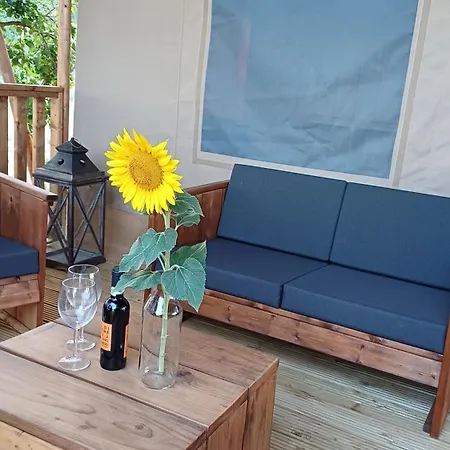 Glamping Podere Angiotto Lavanda Campo de lujo Magliano in Toscana